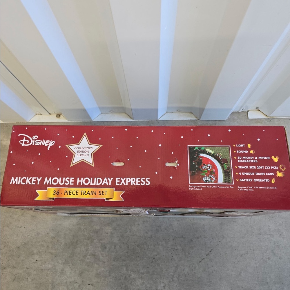 Disney Mickey Mouse Holiday Express Train Set - Red and Green - Picture 2 of 4